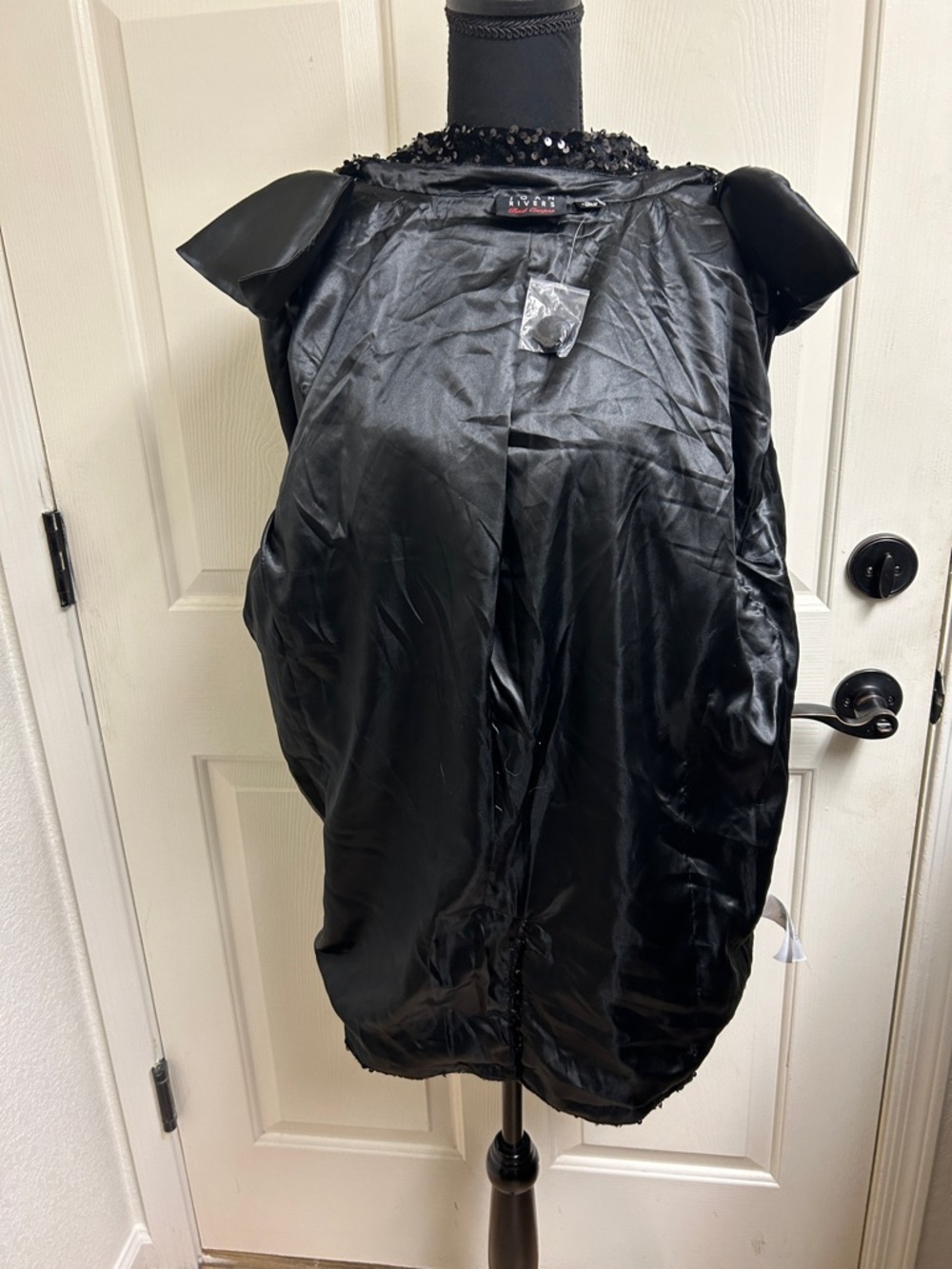 Joan Rivers Red Carpet Sequin Boyfriend Blazer, Size XL, Black - Picture 11 of 11